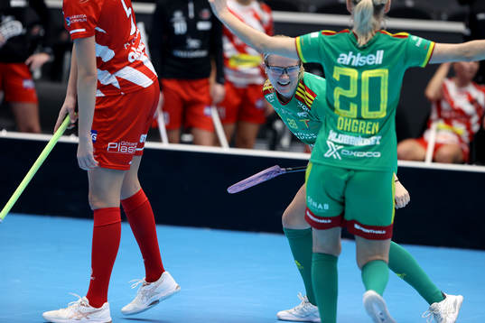 Thorengruppens Veera Kauppi jublar