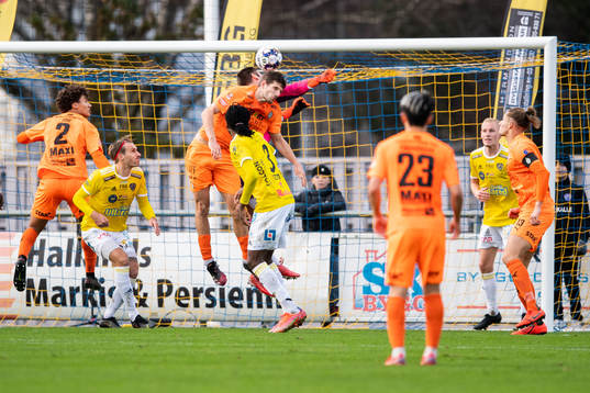 AFC Eskilstunas Ashley Mark Coffey gör 2-4