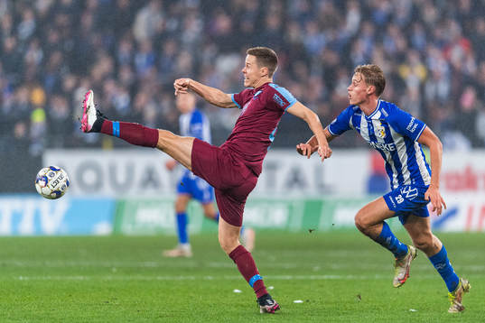 Malmö FFs Niklas Moisander och IFK Göteborgs Oscar