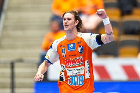 Kristianstads Anton Hallbäck jublar