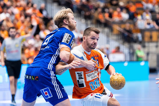 Kristianstads Vasja Furlan och Ystads IFs Philip Stenmalm
