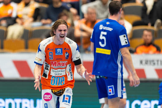 Kristianstads Anton Hallbäck jublar