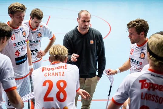 Höllvikens tränare Stefan Prim