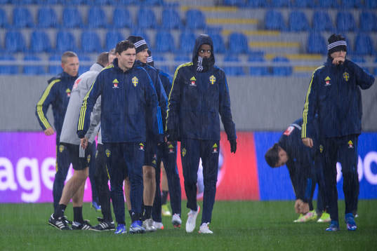 Victor Nilsson Lindelöf and Alexander Isak of the Swedish