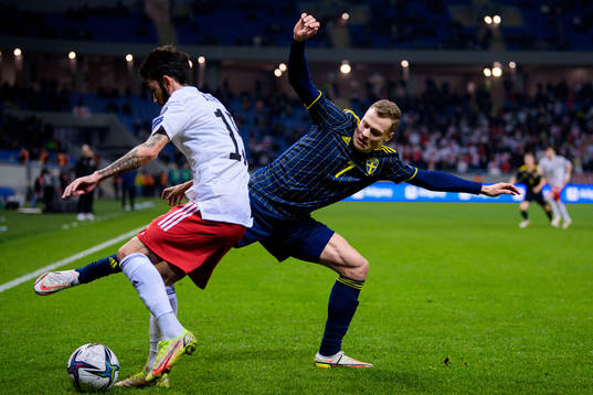 Irakli Azarov of Georgia and Viktor Claesson of Sweden