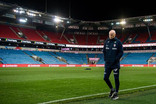 Ståle Solbakken, head coach of Norway, looks dejected