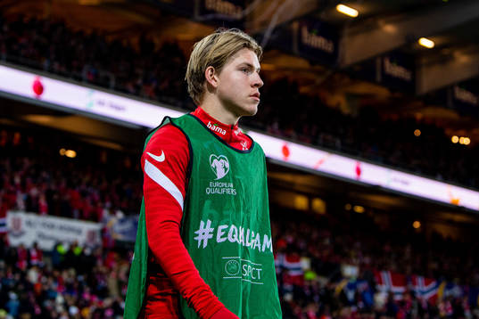 Jens Petter Hauge of Norway warms up
