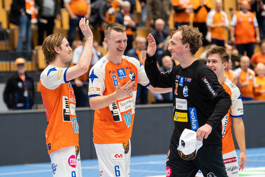 Kristianstads målvakt Gustaf Banke jublar