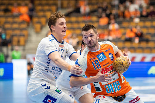 Kristianstads Vasja Furlan och Aranäs Oscar Lindqvist