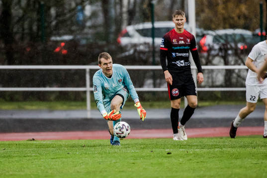 Trollhättans målvakt Simon Forslundunder fotbollsmatchen