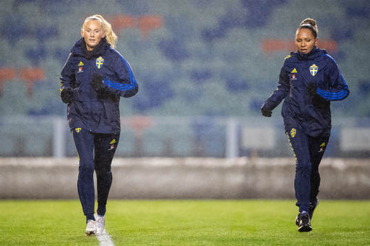Stina Blackstenius and Madelen Janogy of the Swedish