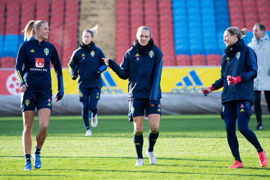 Fridolina Rolfö, Magdalena Eriksson and goalkeeper