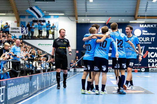 Warbergs spelare jublar