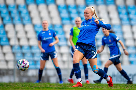 Maria Thorisdottir of the Norwegian women's national