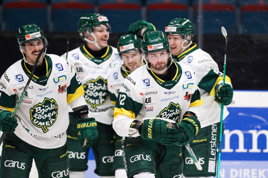 Björklövens Ryan Gropp jublar
