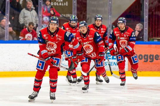Västerviks spelare jublar