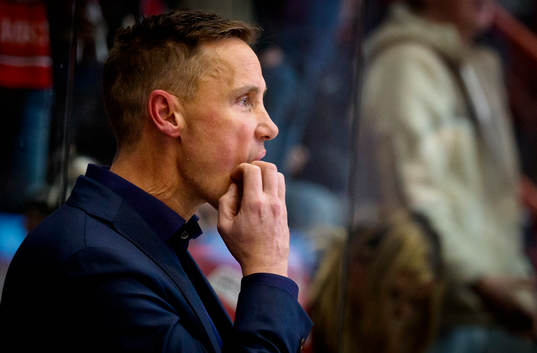 Frölundas tränare Roger Rönnberg deppar