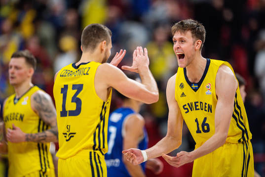 Christopher Czerapowicz and Nicholas Spires of Sweden