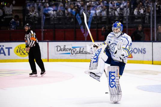 Leksands målvakt Kasimir Kaskisuo jublar