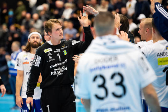Ystads IFs målvakt Niklas Kraft jublar