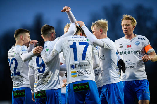 Värnamos spelare jublar