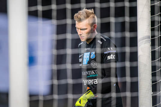 Norrbys målvakt Anton Cajtoft deppar