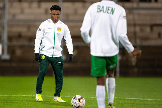Hammarbys Akinkunmi Amoo före fotbollsmatchen i