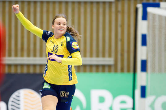 Elin Hansson of Sweden celebrates
