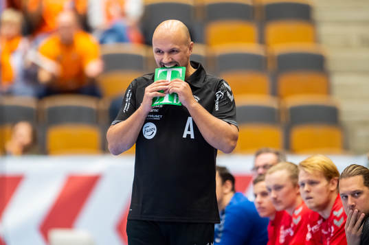 Guifs tränare Zoran Roganovic agerar