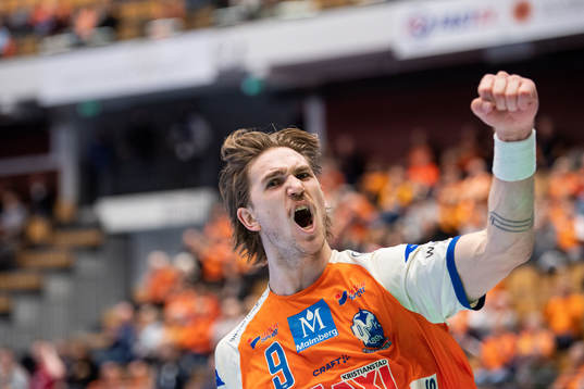 Kristianstads Anton Hallbäck jublar