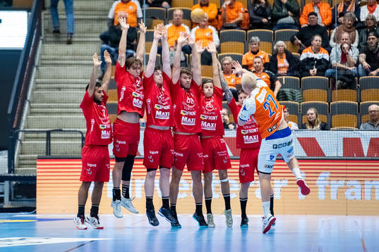 Kristianstads Johan Nilsson skjuter