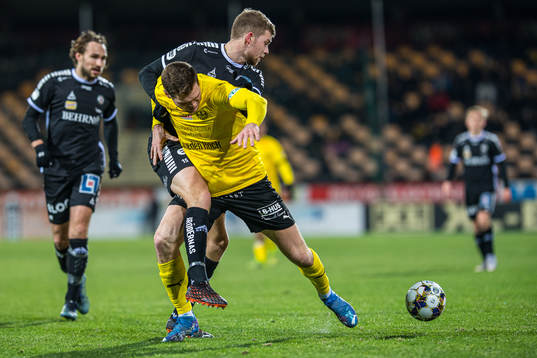 Mjällbys Jacob Bergström  och Örebros Niclas Bergmark