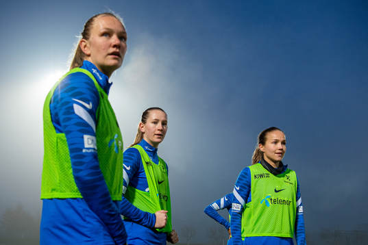 Frida Maanum, Elisabeth Terland and Guro Reiten of the