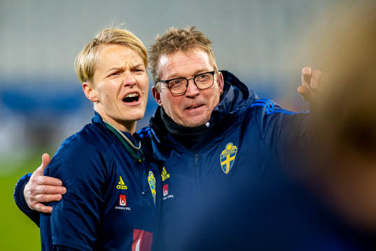 Nilla Fischer and Leif Troedsson, goalkeeper coach of Sweden
