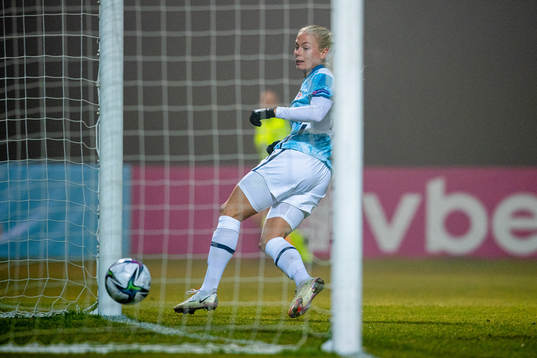 Guro Bergsvand of Norway scores the 0-8 goal