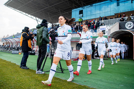 Vilde Bøe Risa of Norway enters the pitch