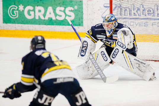 s målvakt Filip Larsson