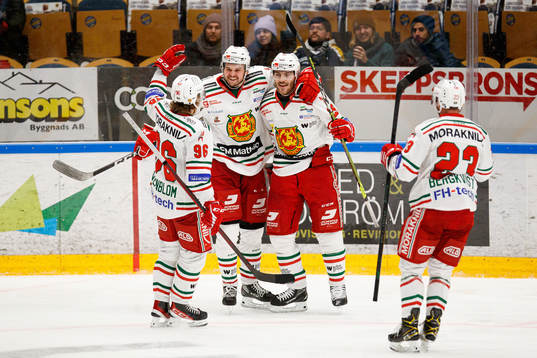 Moras Johan Persson jublar