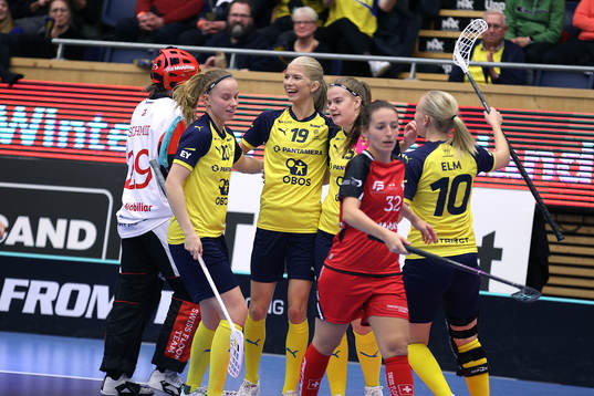 Bläddra bland fler bilder av Floorball, Women, World Cup, Semi-Final, Sweden - Switzerland