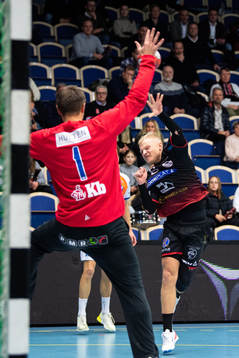 HK Malmös Hampus Jildenbäck och Kristianstads målvakt