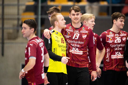 Lugis målvakt Kasper Hall och Jostein Epland jublar