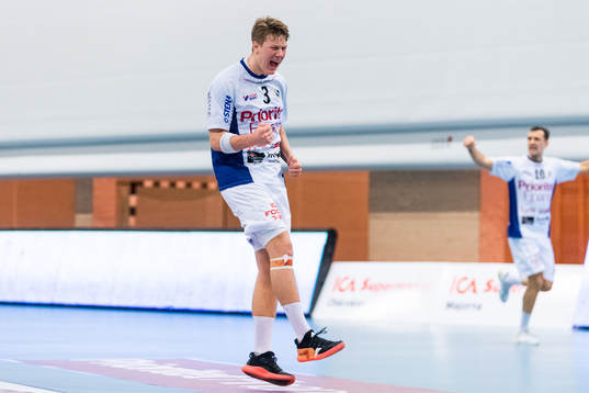 Redbergslids Elliot Stenmalm jublar