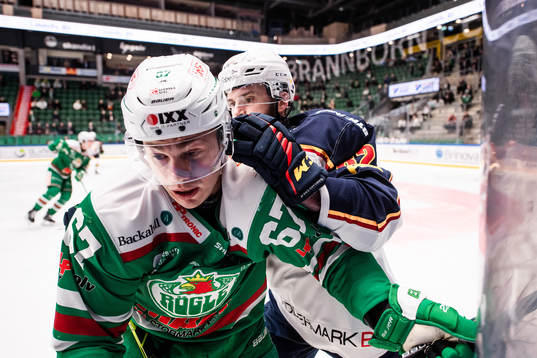 Rögles Leon Bristedt och Djurgårdens Manuel Ågren