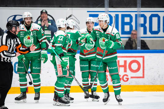 Rögles Adam Tambellini jublar