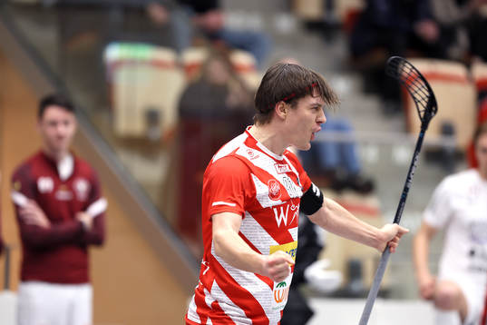 Pixbos Lagkapten Gustav Fritzell reduserar till 3-4
