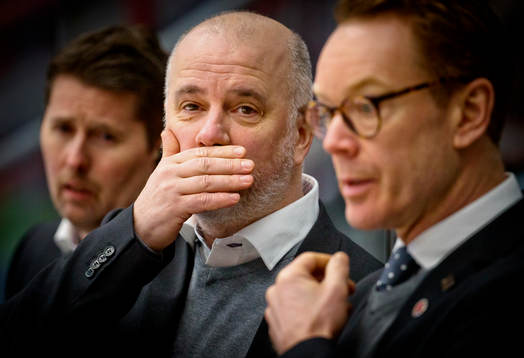 Örebros assisterande tränare Stefan Nyman deppar