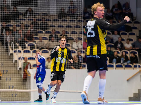 Hammarbys Viktor Ahlstrand och Gustav Davidsson jublar