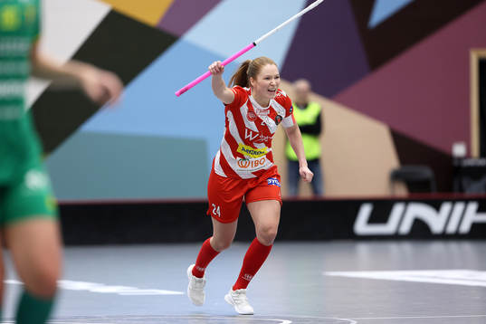 Pixbos Lagkapten Ida Sundberg jublar