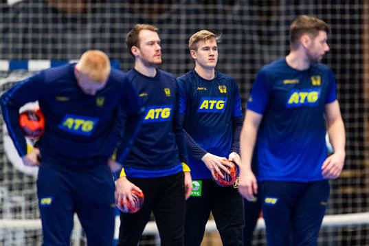 Goalkeeper Tobias Thulin