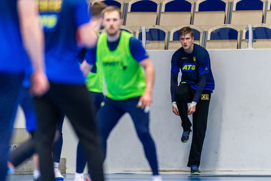 Goalkeeper Tobias Thulin